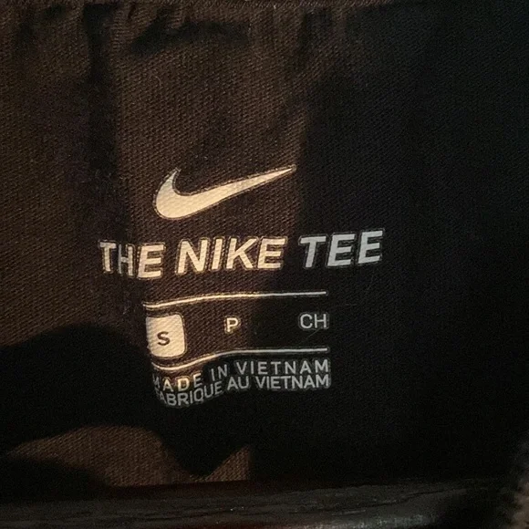 Nike Tee - Picture 2 of 3